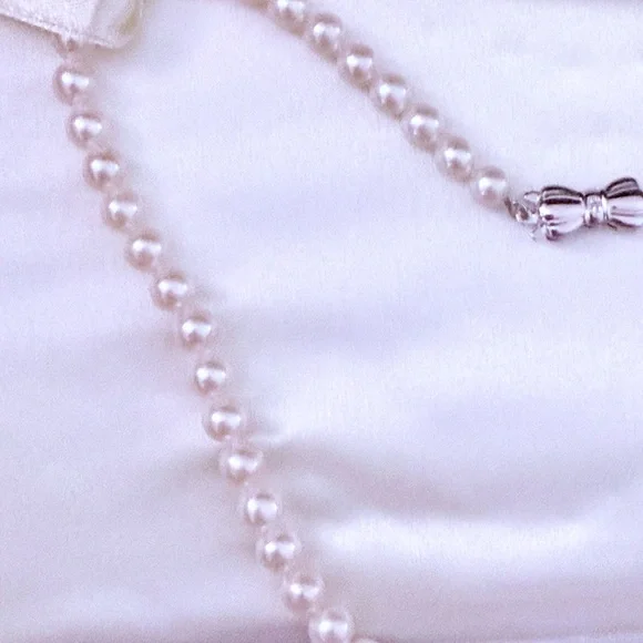 MIKIMOTO Sea Magic White Pearl Necklace - Picture 3 of 10